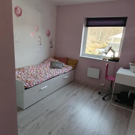 Julia Lägenhet *